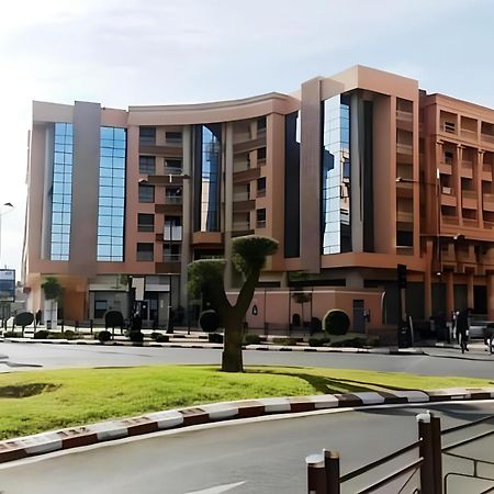 C-Appartement De Luxe Plein Centre De Gueliz Avec Piscine Parking Wifi Netflix Marrakesh Exterior photo