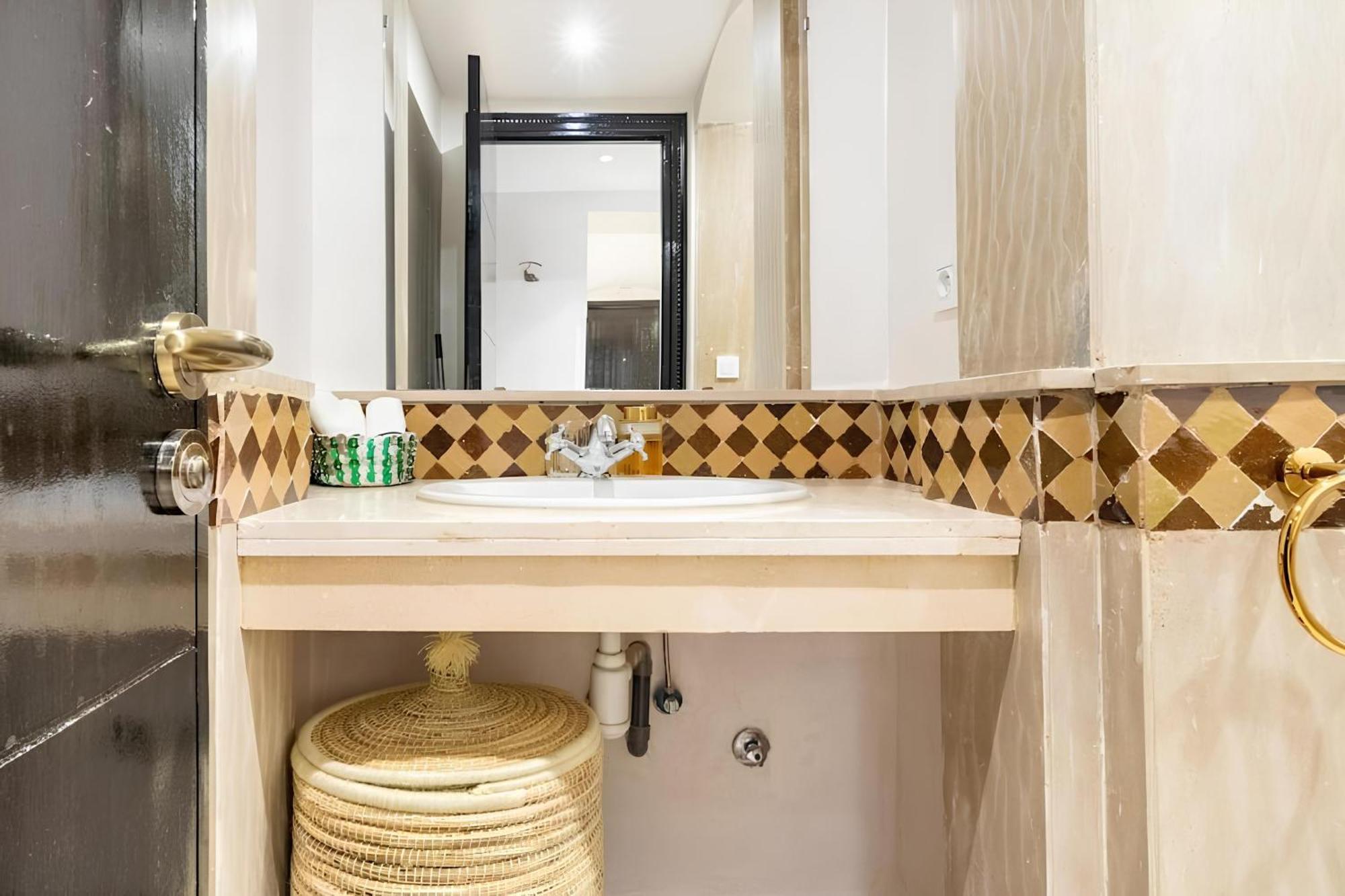 C-Appartement De Luxe Plein Centre De Gueliz Avec Piscine Parking Wifi Netflix Marrakesh Exterior photo