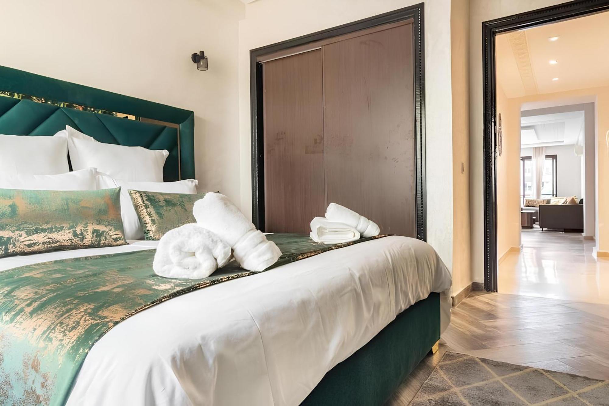 C-Appartement De Luxe Plein Centre De Gueliz Avec Piscine Parking Wifi Netflix Marrakesh Exterior photo